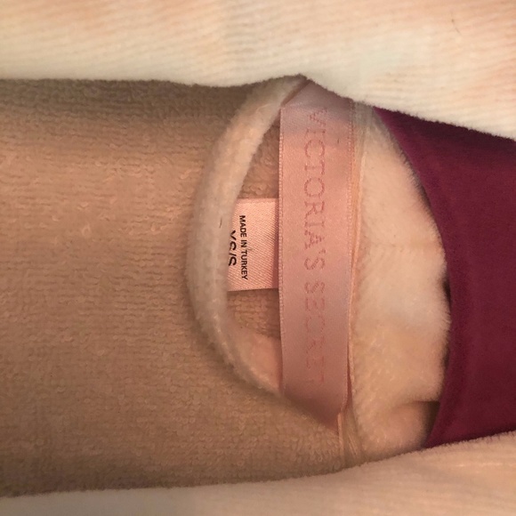 Victoria's Secret Robe - Picture 2 of 3